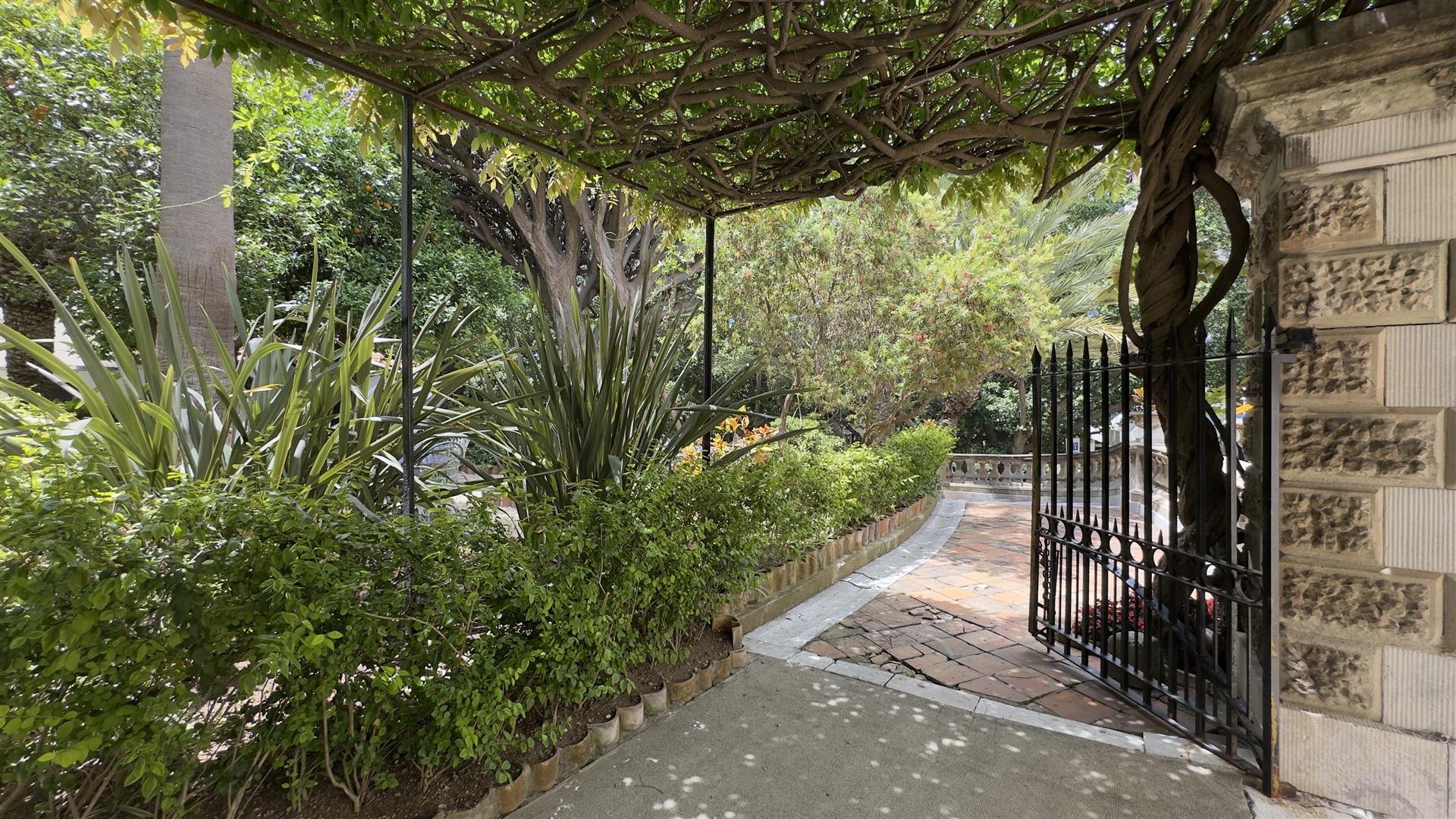  Image of Apartment - 3 Bedrooms - 1 Bathrooms for Sale in Town Area-Gibraltar, Image 13
